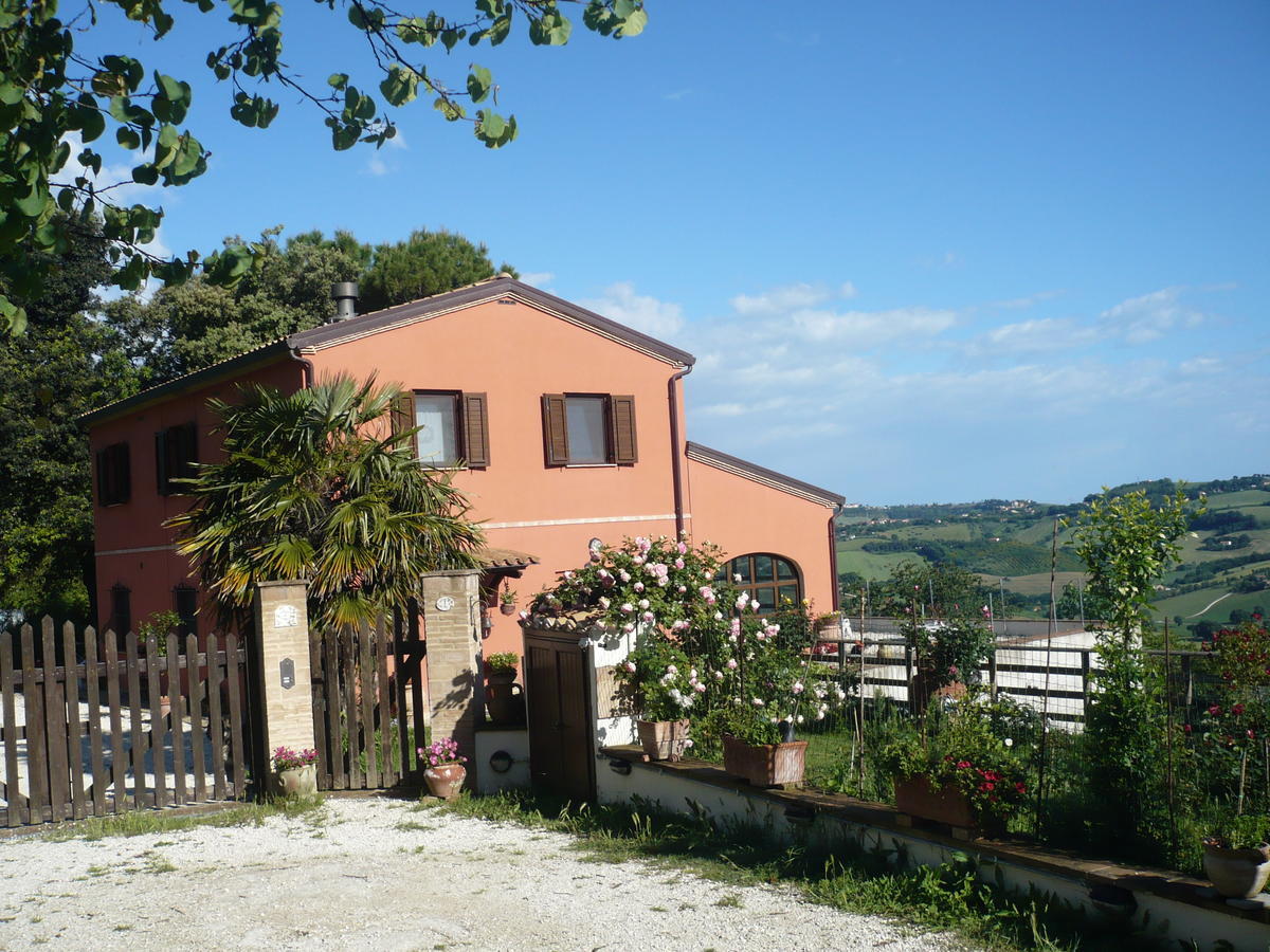 B&B Punto Magico Offagna Екстер'єр фото